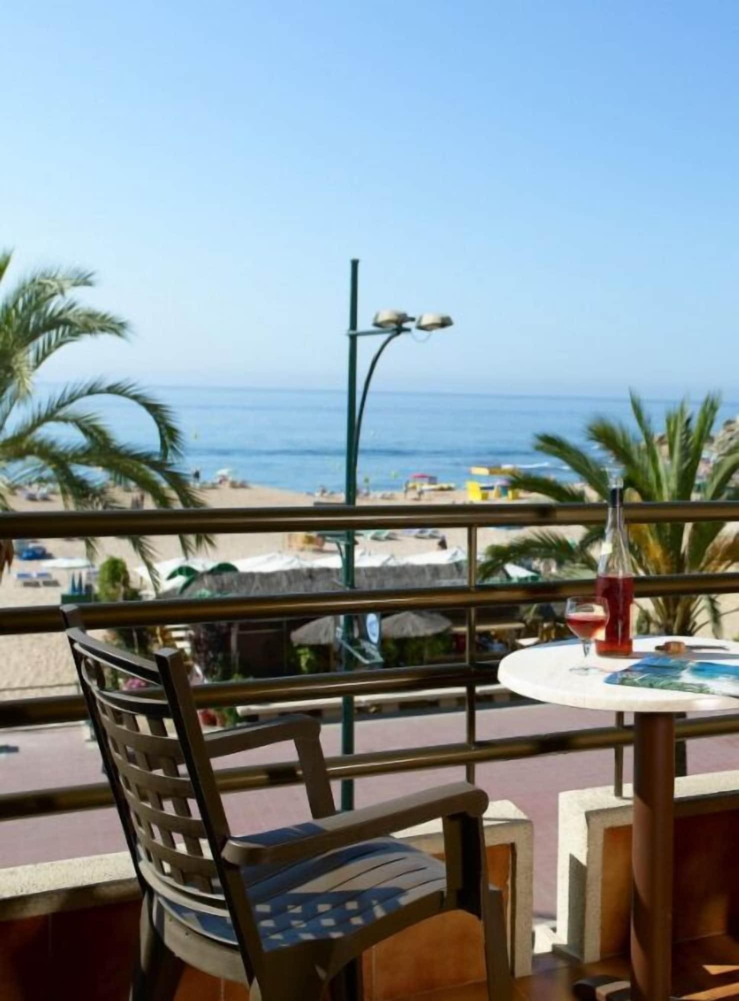 Almirall Apartaments Lloret de Mar Luaran gambar