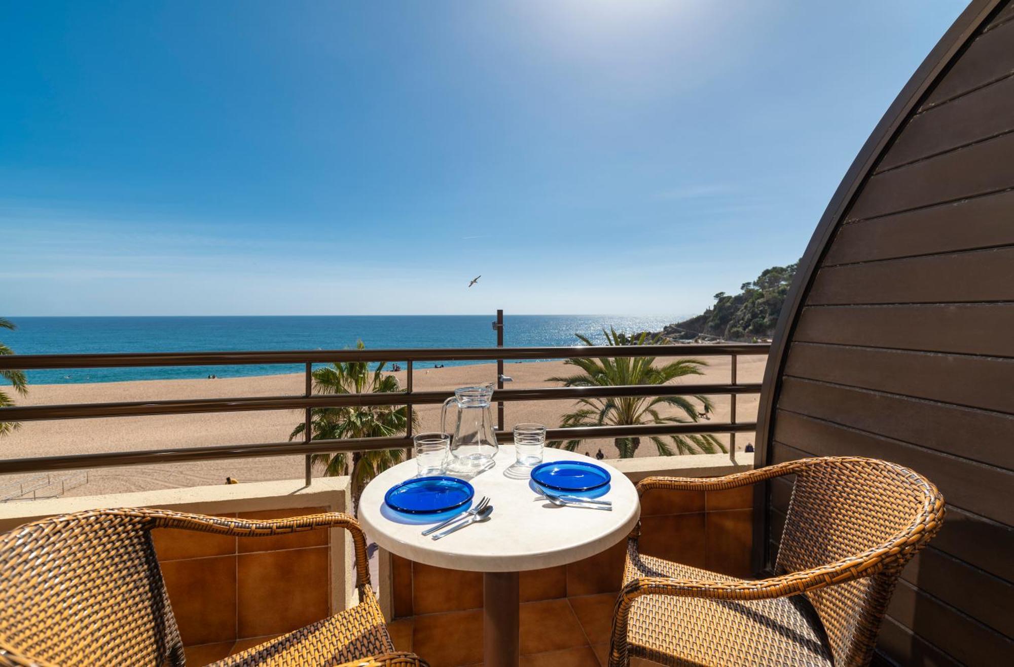 Almirall Apartaments Lloret de Mar Luaran gambar