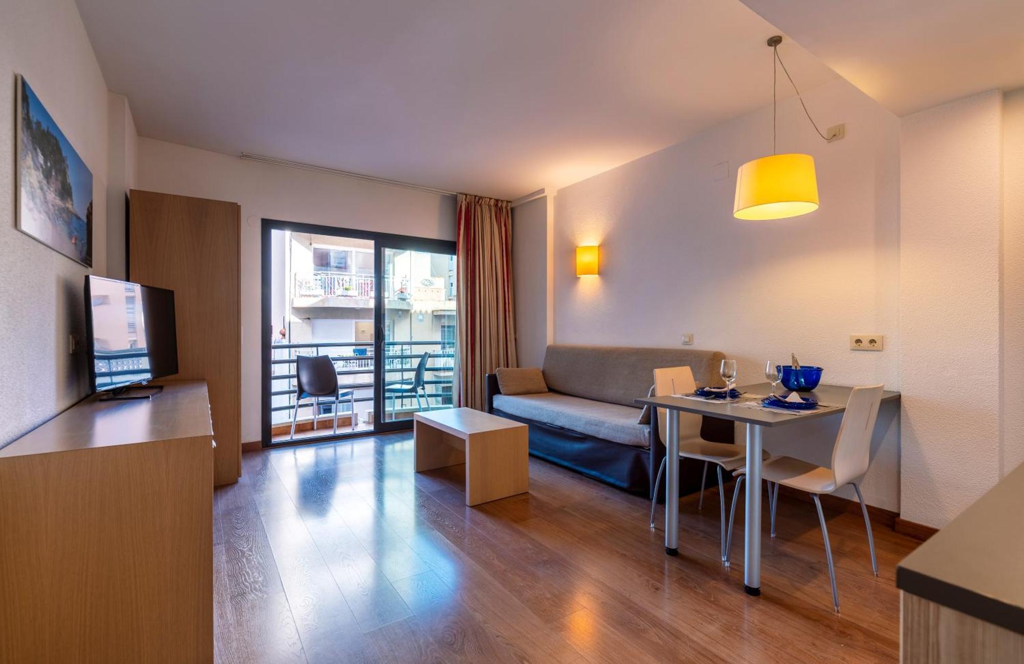 Almirall Apartaments Lloret de Mar Luaran gambar