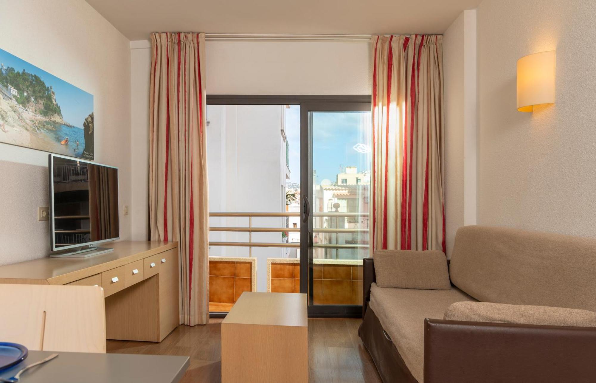 Almirall Apartaments Lloret de Mar Luaran gambar